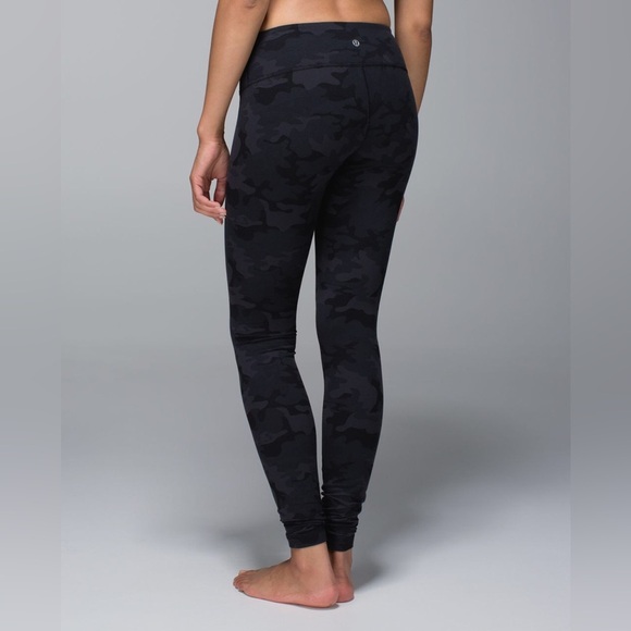 Lululemon Wunder Under Pant in Savasana Camo Size 6. - Picture 12 of 15